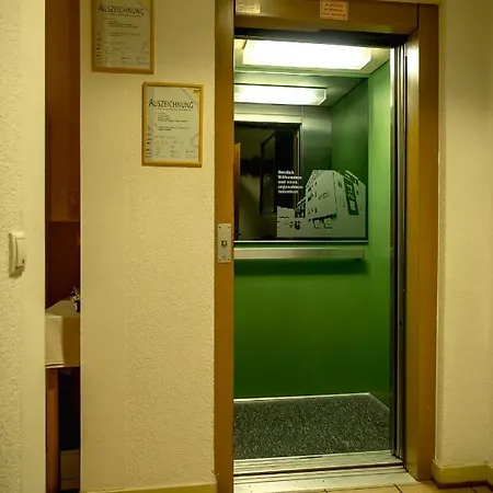 Central-hotel Отель Трабен-Трарбах